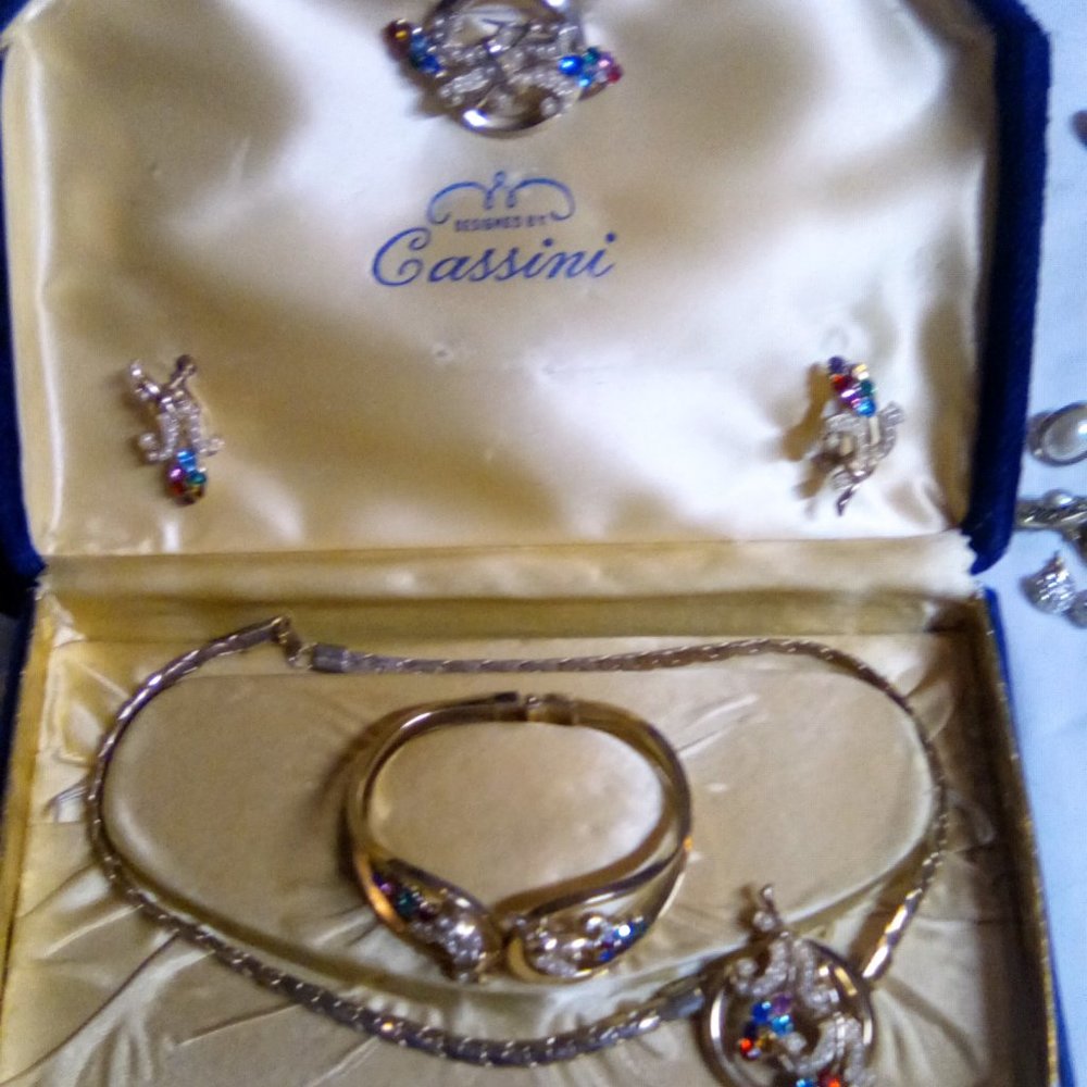 Vintage 4Pc. Jewelry Design By Cassini
